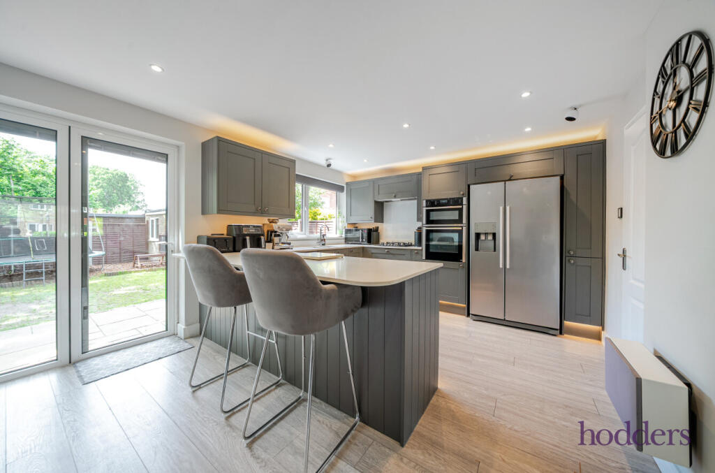 caa36f81-c2dc-4af...