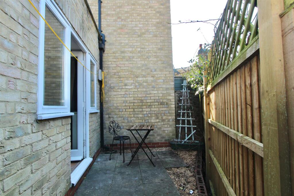 Listria Park, N16