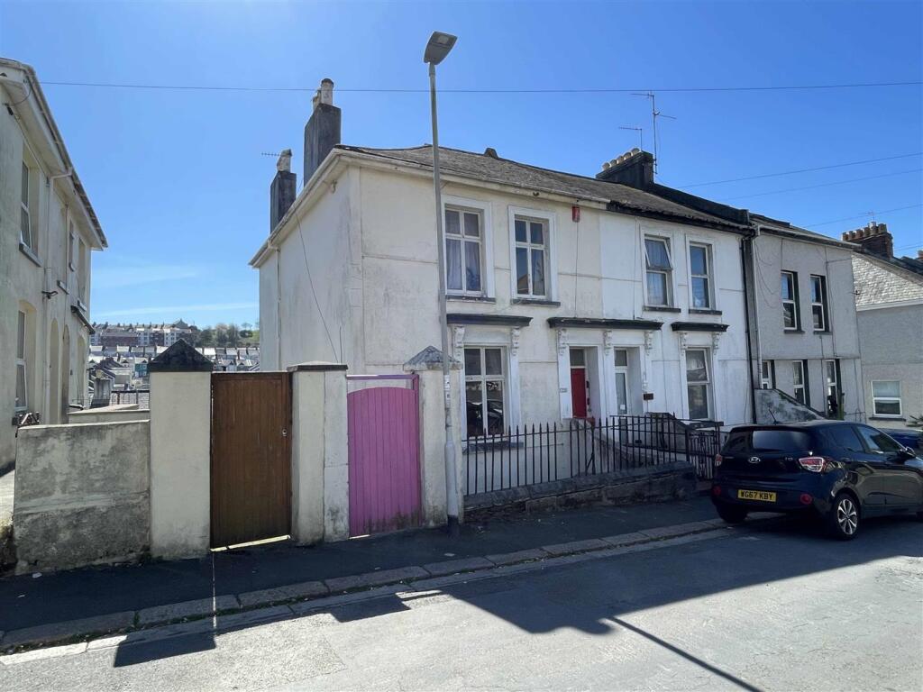 Alexandra Road 126 - New Outside.jpg