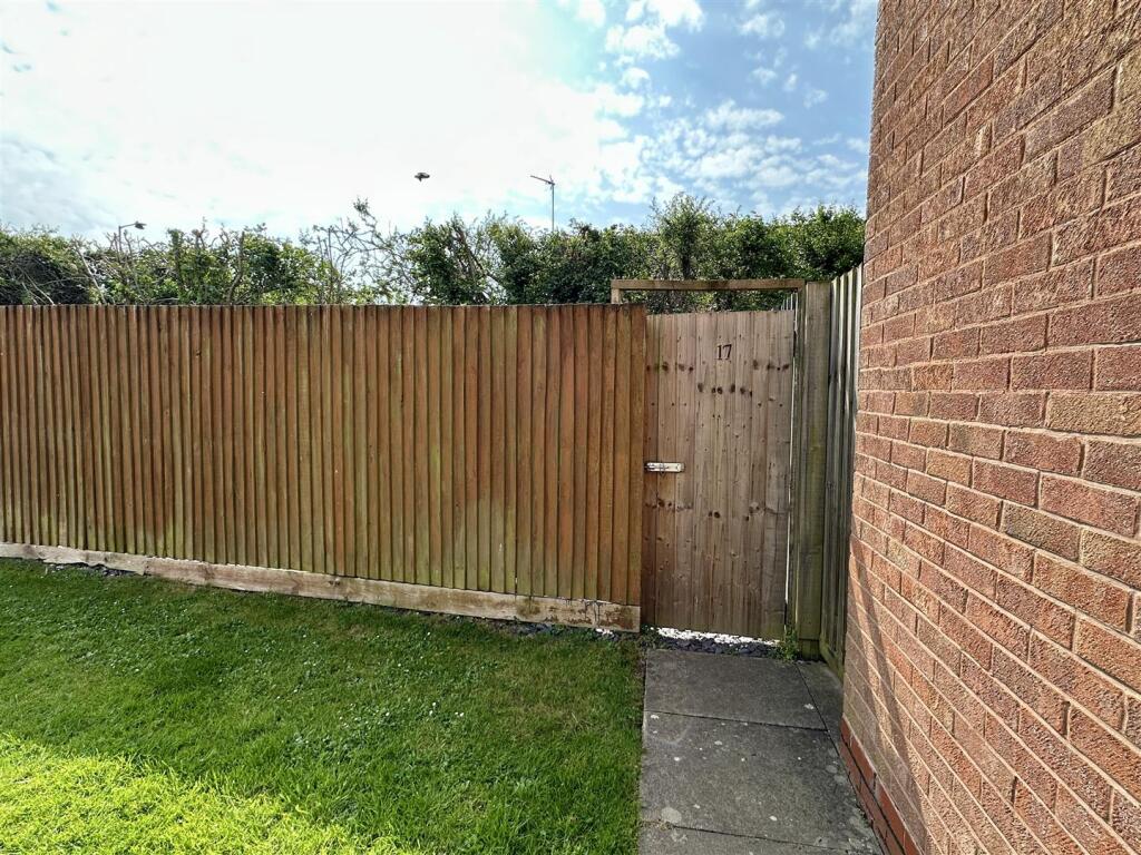WALK TO GARDEN GATE