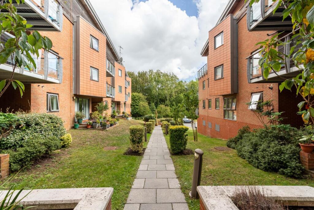 43 Orchard House-15.jpg