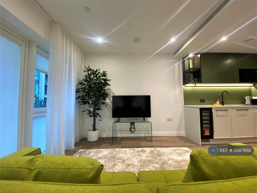 Tv &amp; Sofa