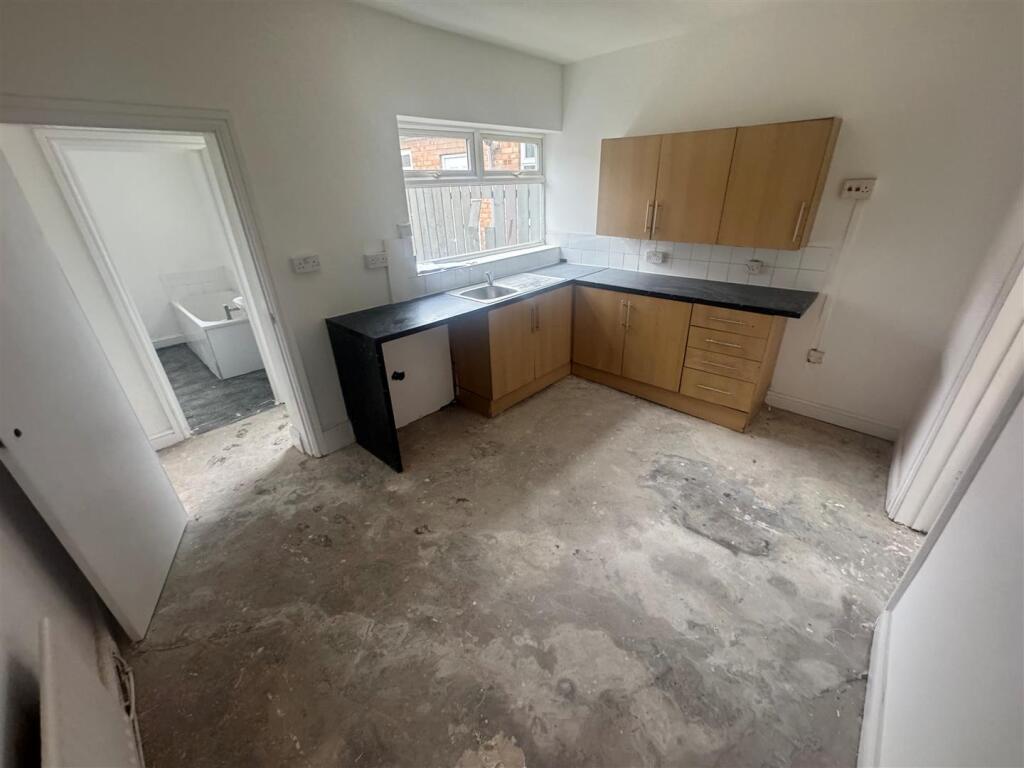 kitchen angle 2.jpg