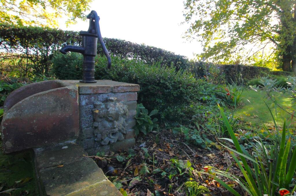 Water Feature.JPG