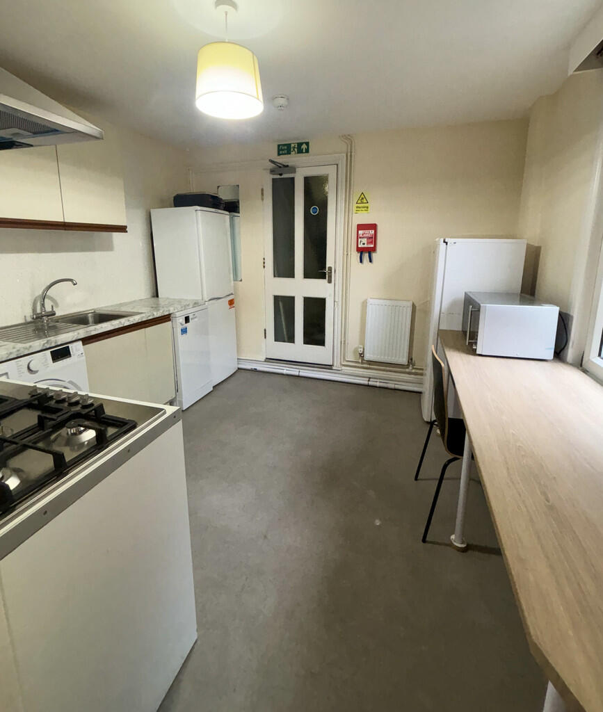 Communal Kitchen ...