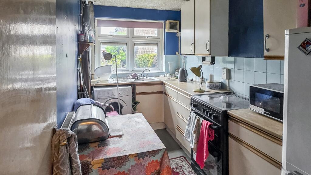 6 Keilder Close, Hillingdon, Uxbridge, UB10 0EU