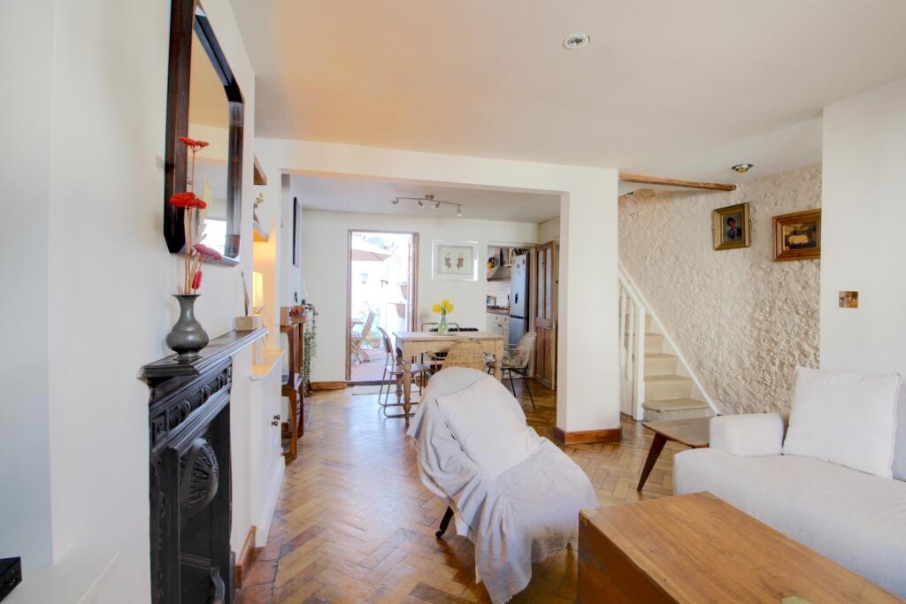 LivingRoom1