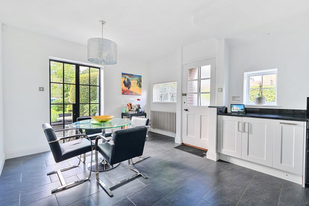 Kitchen/Breakfast Rm