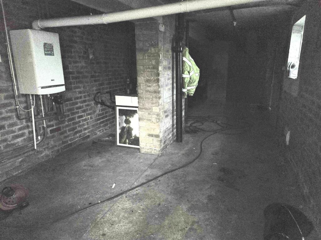 Workshop / Garages