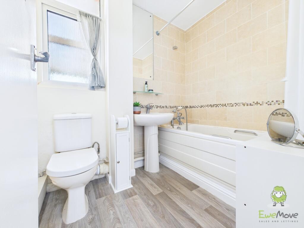 CAM01543G0-PR0124-STILL022