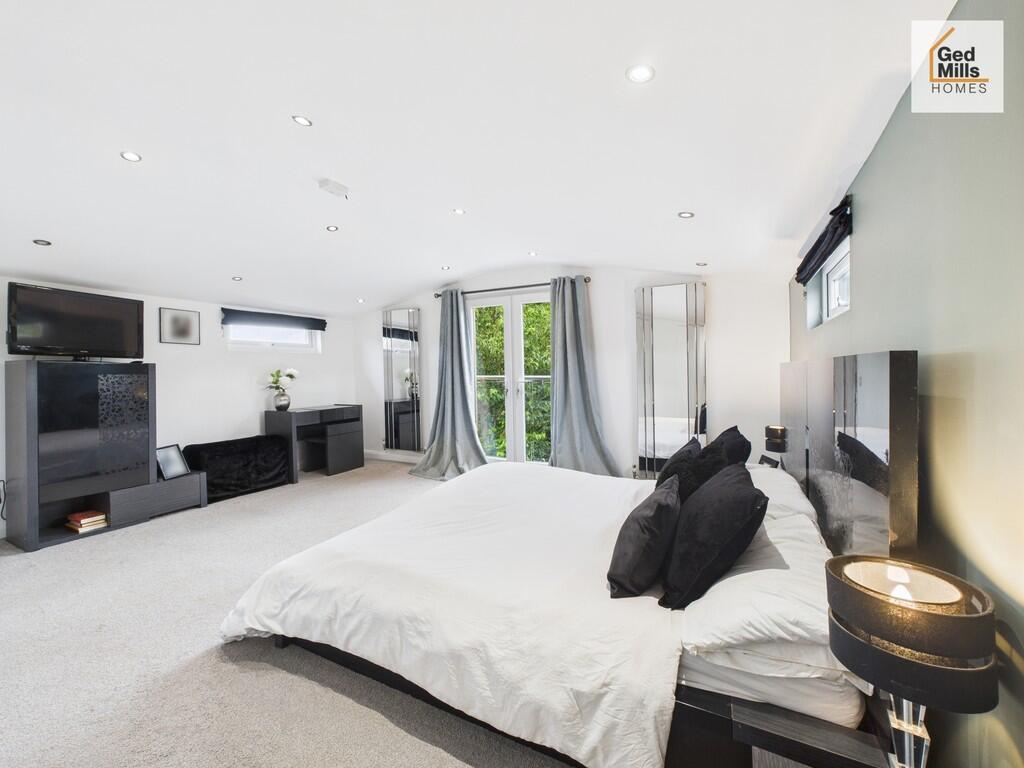 CAM04261G0-PR0076...