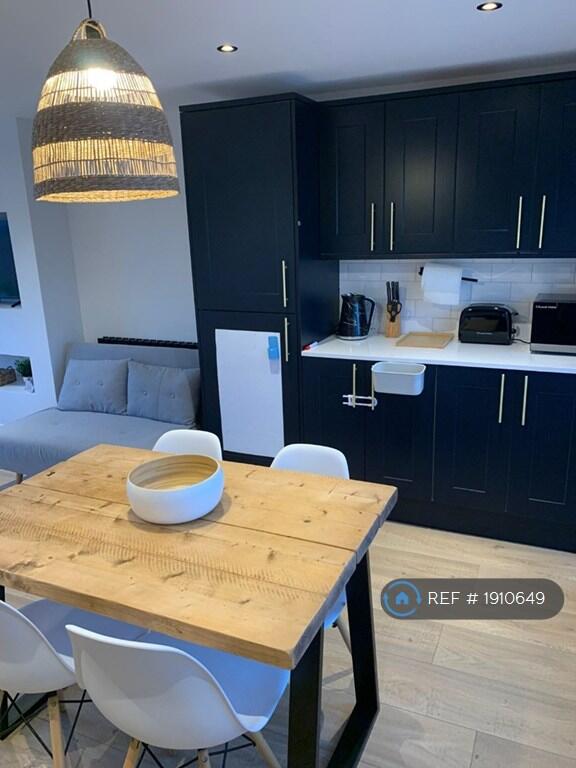 Living/Kitchen