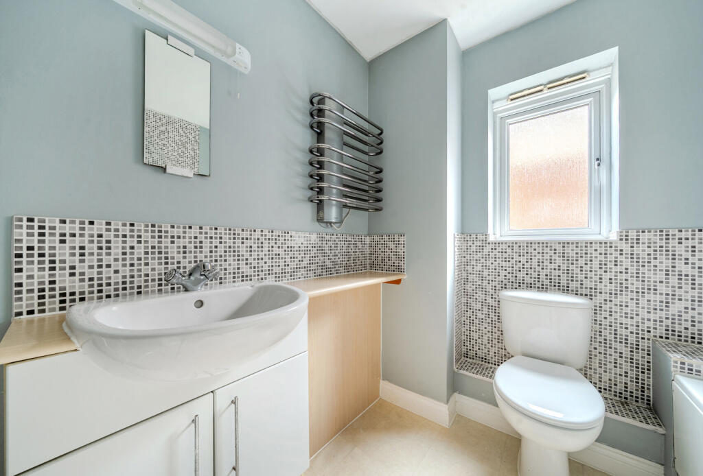 1375821-16-691310...