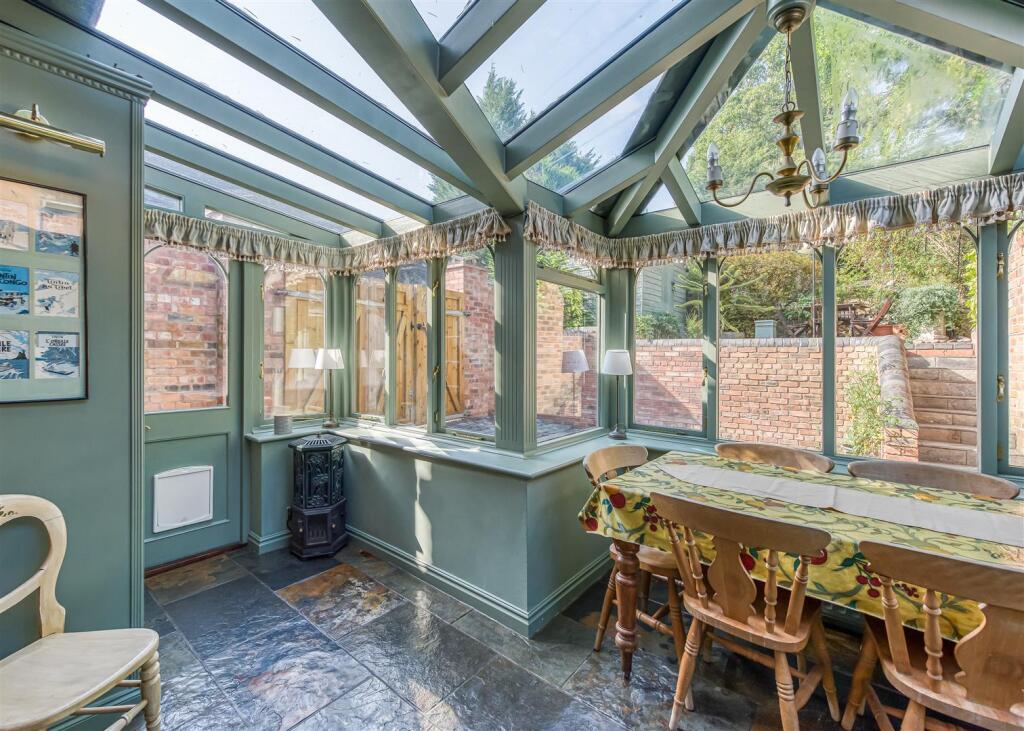 31 The Avenue-Conservatory.jpg