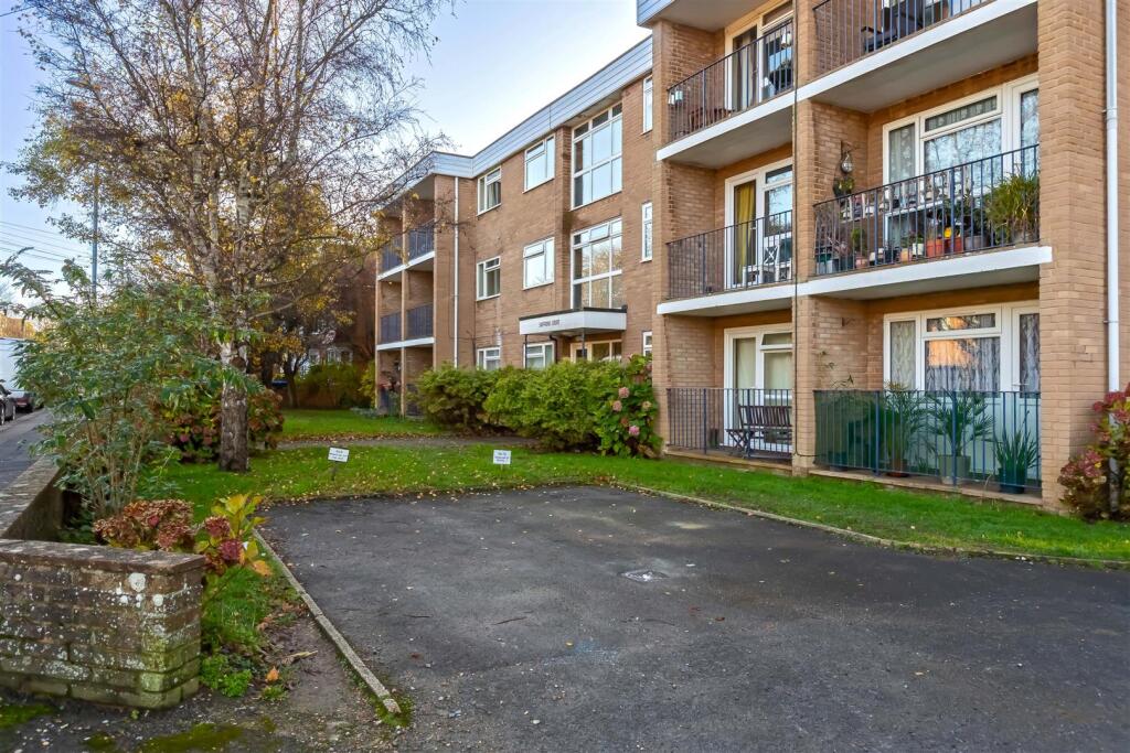 Saffrons Court_11.jpg