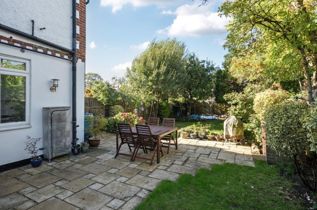 1354484-8-68c328c8a74b0