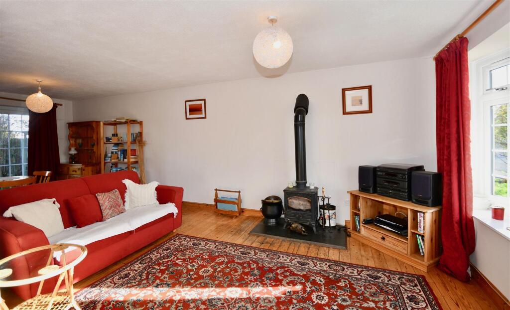Living/dining room