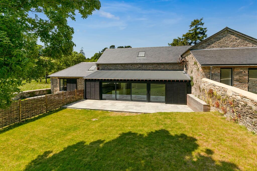 A62 - Barns @ Higher Court Barns, Littlehempston -