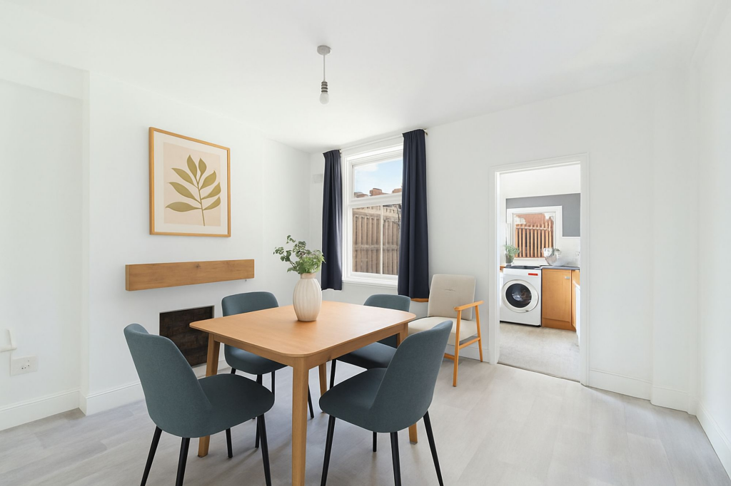 Lounge/Dining Room (Virtually Furnished)