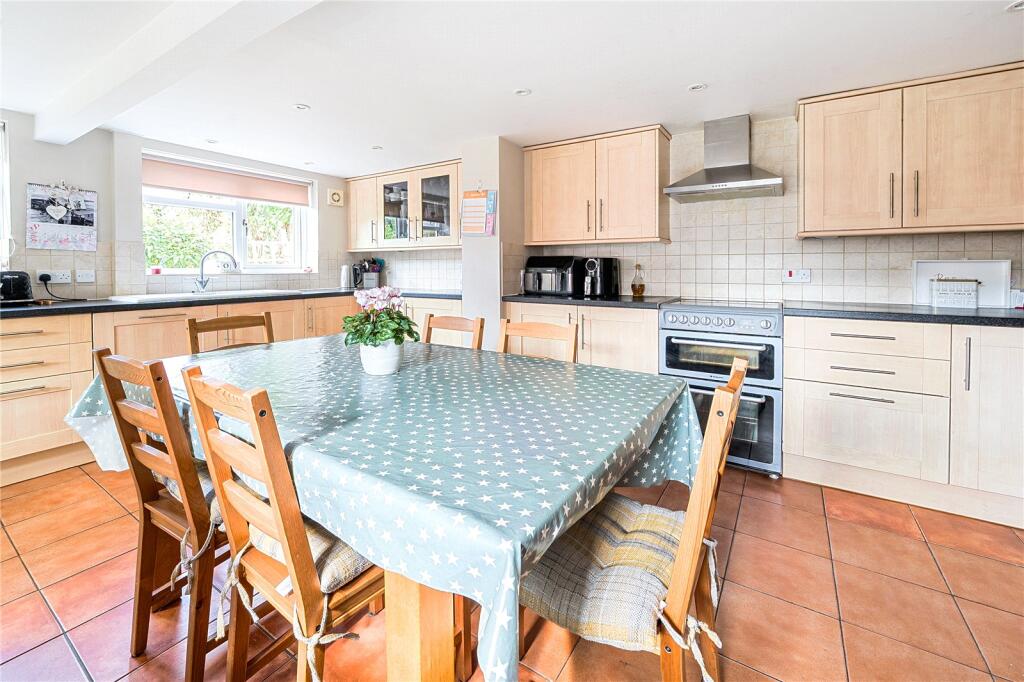 Kitchen/Breakfast Rm