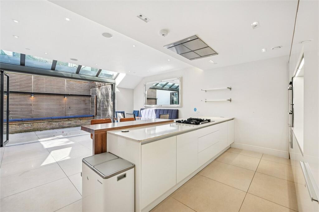 Kitchen/Reception