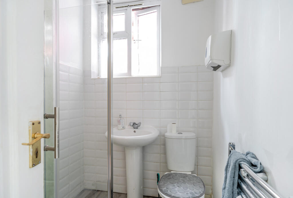 1358720-10-68e50e...