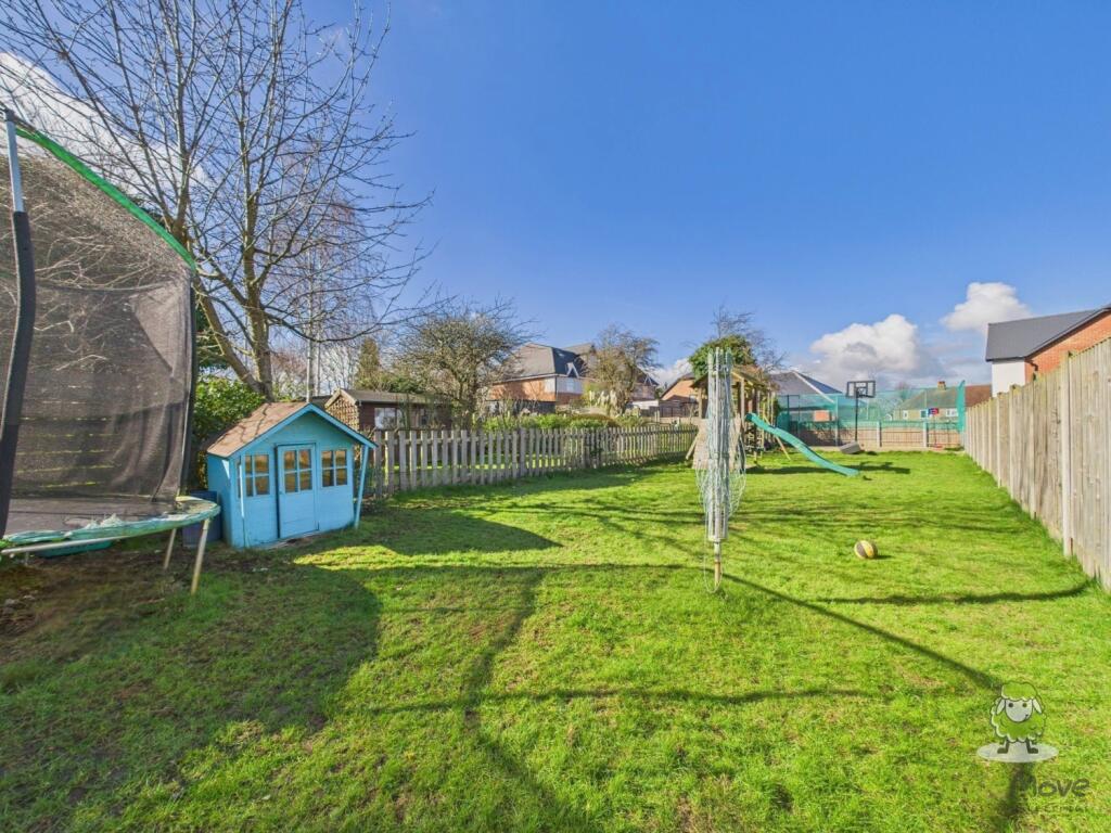 CAM01543G0-PR0119-STILL033