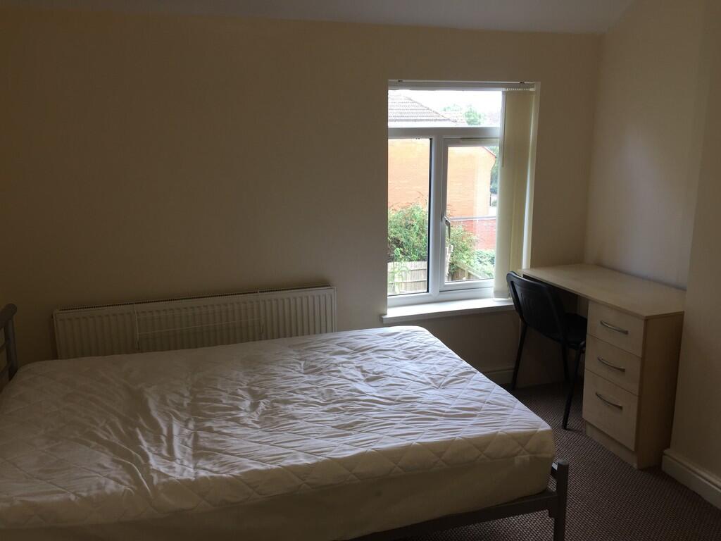 ROOM 4