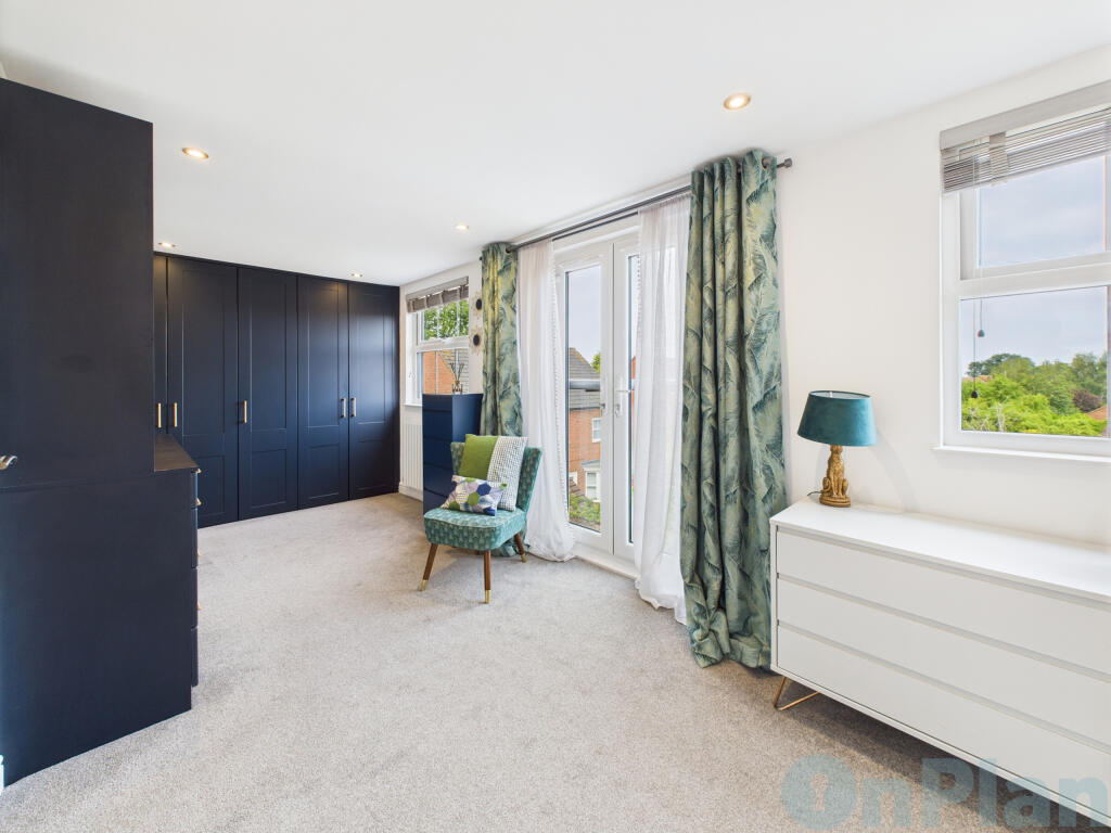 CAM04024G0-PR0029-STILL015