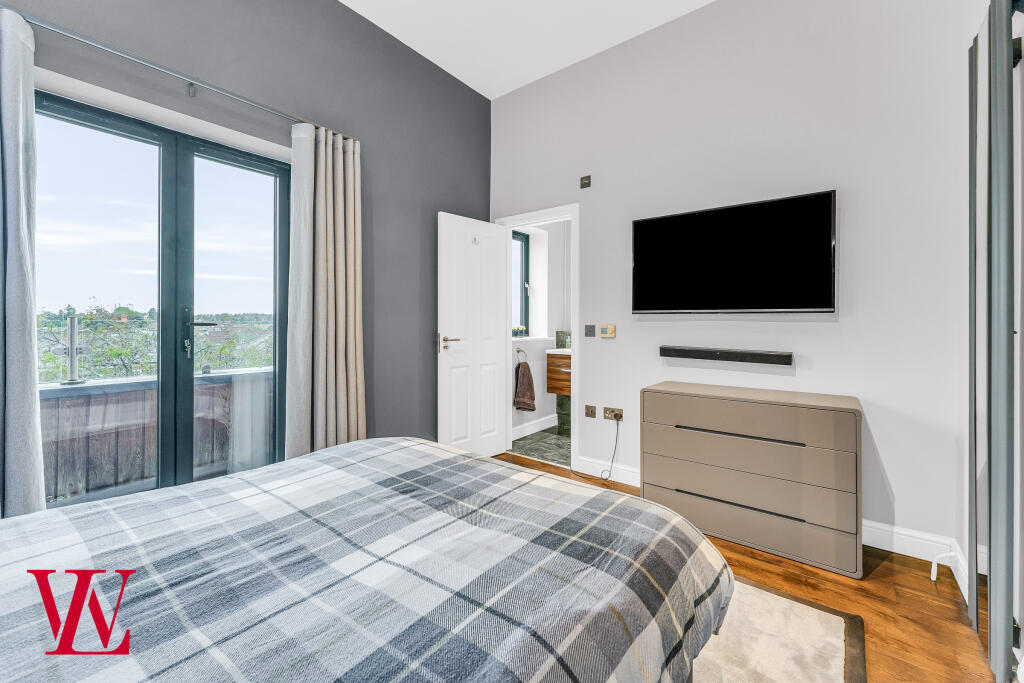Main Bedrom