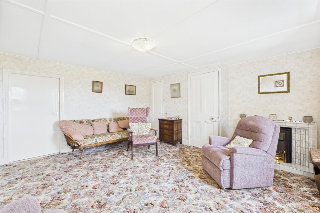 CAM04201G0-PR0079-STILL009