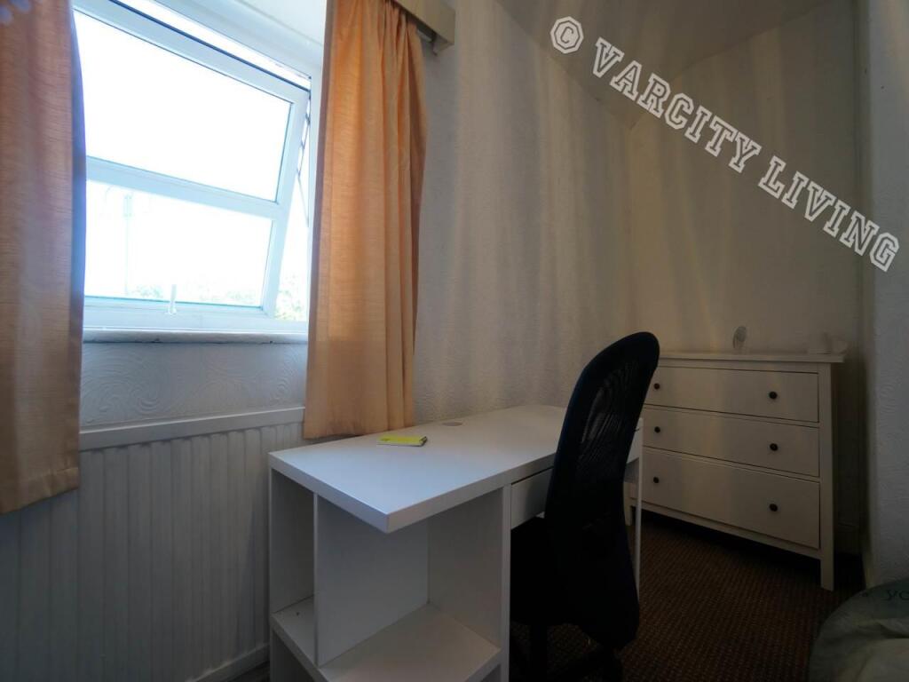 43Glanrafon_bedroom2.2.JPG