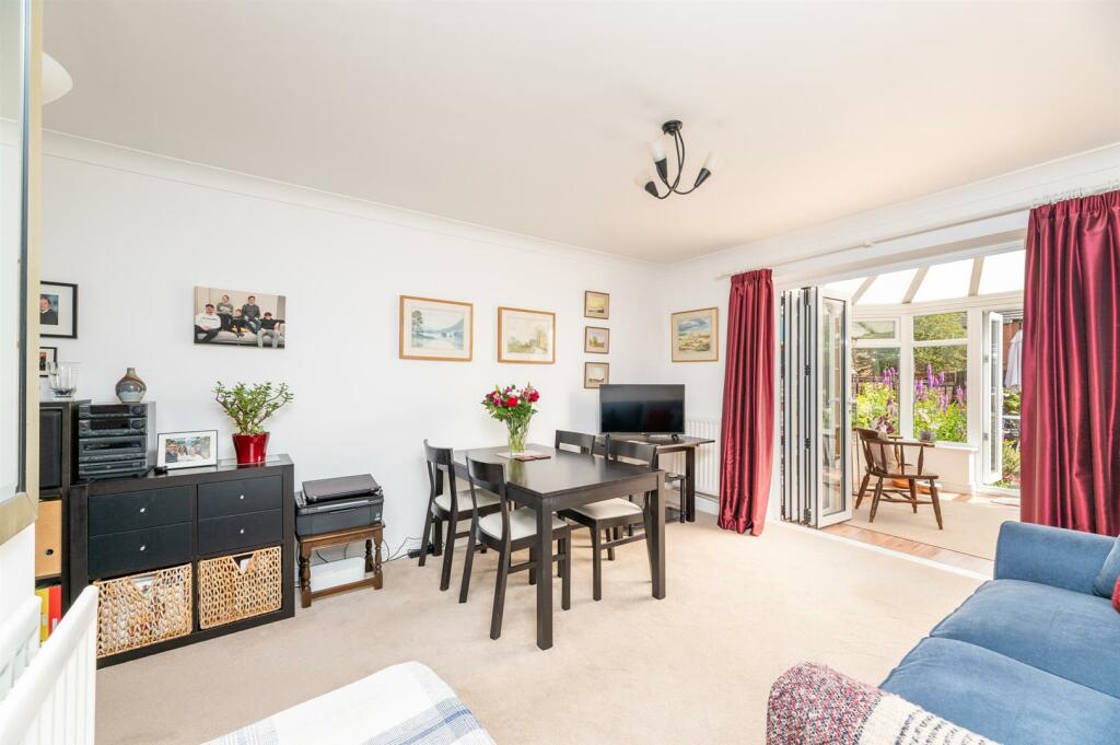 Sitting &amp; Dining Room