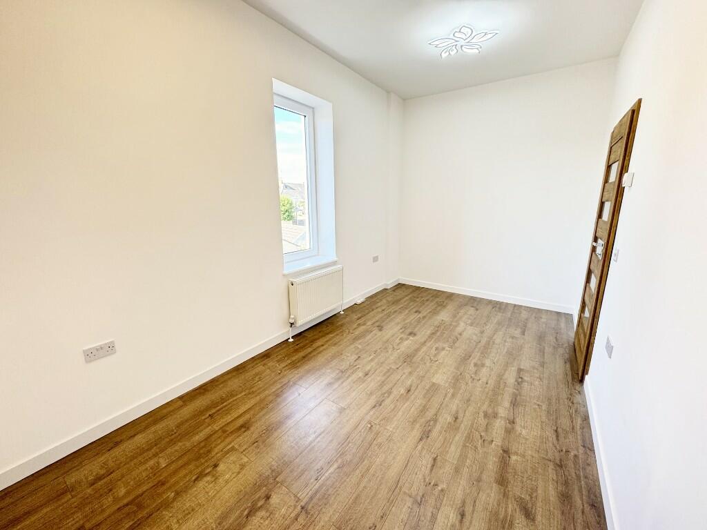 Bedroom 3 (2)