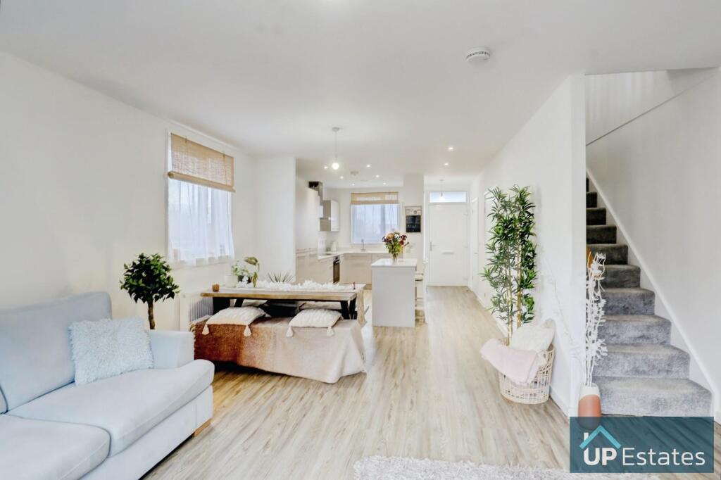 Kitchen/ Living Room