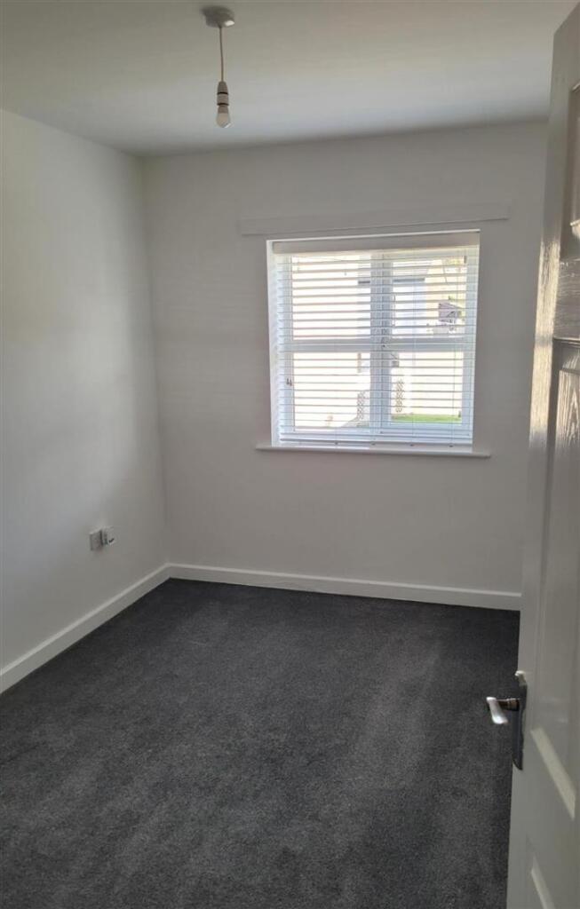 inspan bedroom.jpg