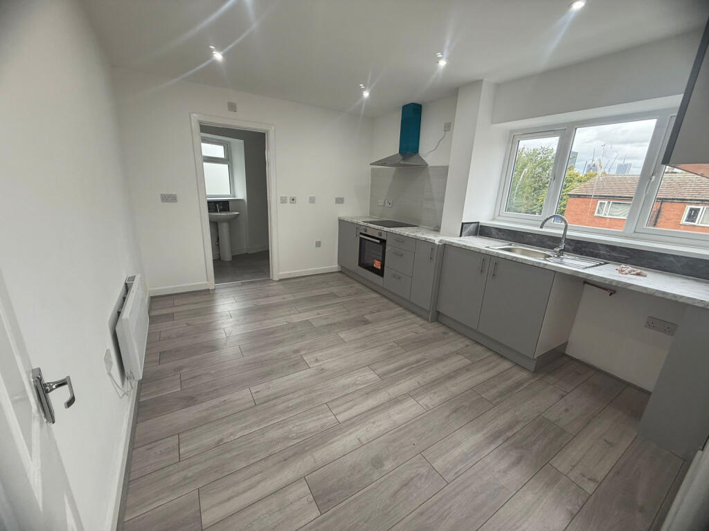 2 Bedroom flat to let B12