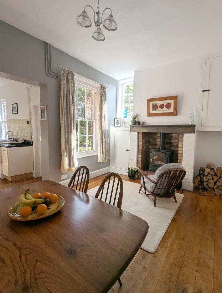 BREAKFAST ROOM.jpg
