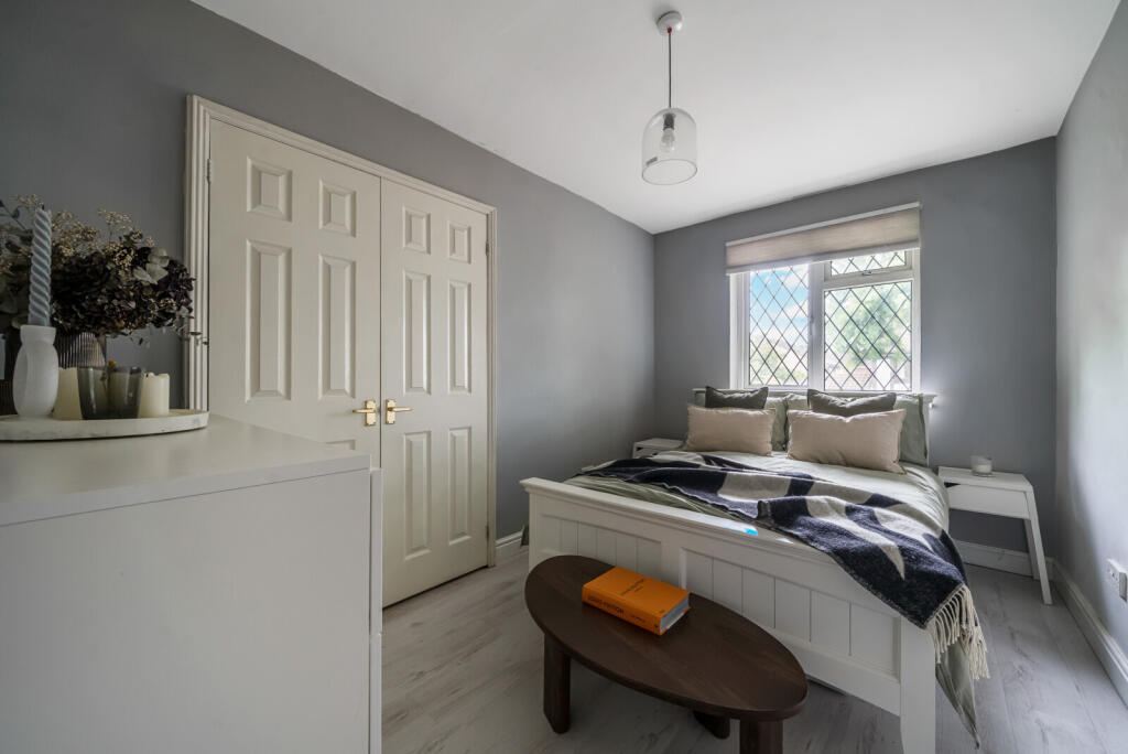 1302727-27-683f41...