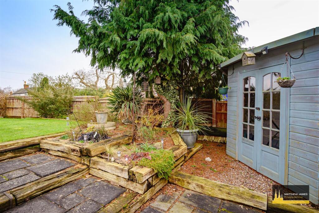 Garden To Front &amp; Side