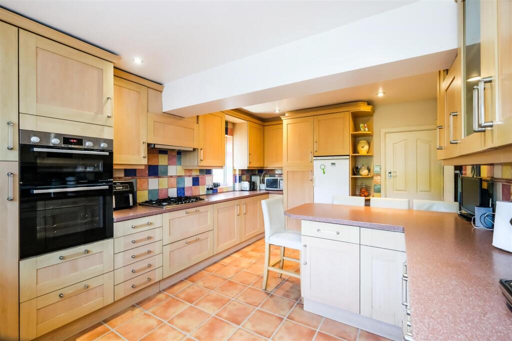 10, Priory Close-39.jpg