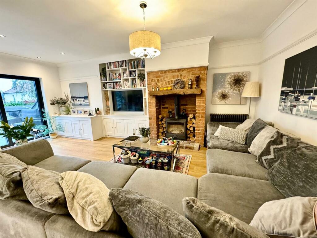 PHOTO-2024-11-03-21-01-29 (22).jpg