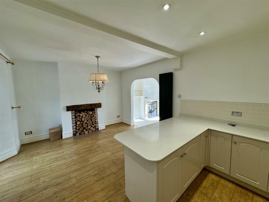 Kitchen diner