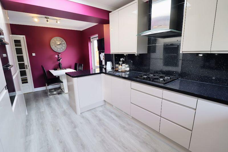 Kitchen/Breakf...
