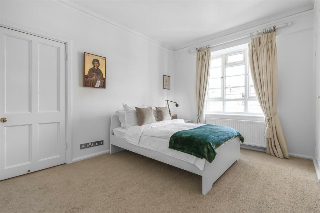 Westminster Gardens - Principle Bedroom