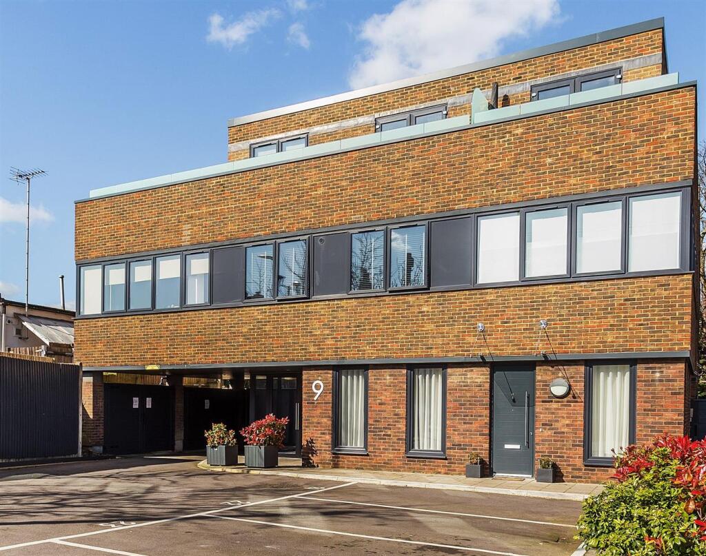 Flat-12-9-The-Street-13 edit.jpg