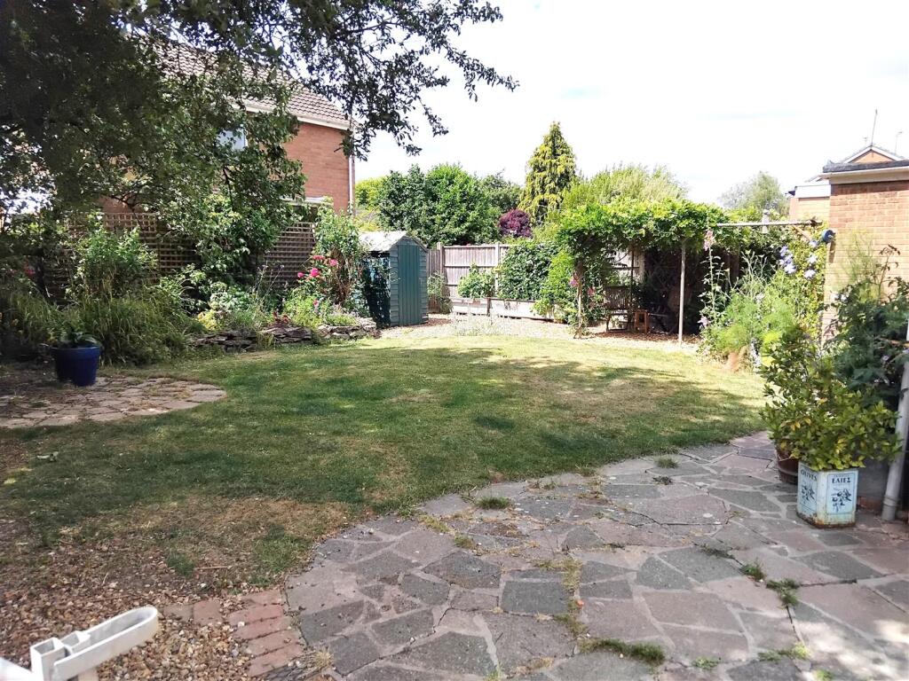 1 Elkins Close, Yelvertoft