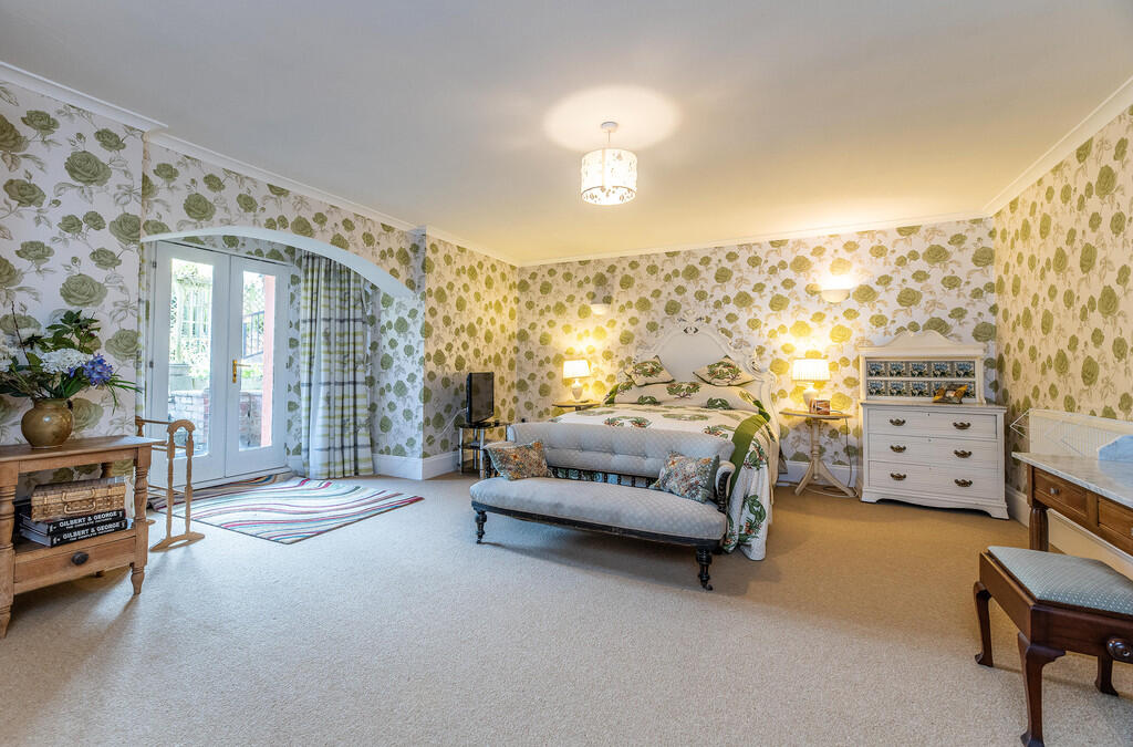 3-35 Newcastle Dr...