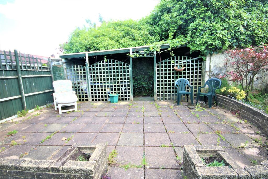 SUN TRAP PAVED PATIO AREA: