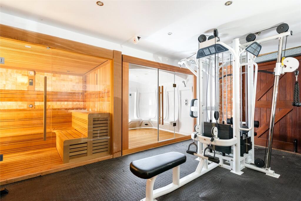 Sauna/Steam Room
